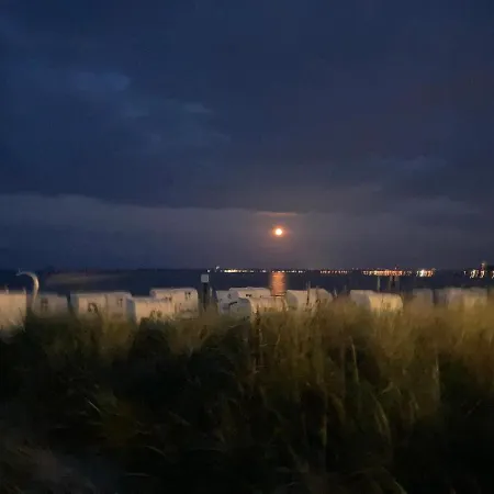 Ferienhaus Wellness Ferienhaus Meerjungfrau inklusive Infrarotsauna und Strandkorb am Strand *